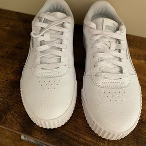 Women’s Puma Carina